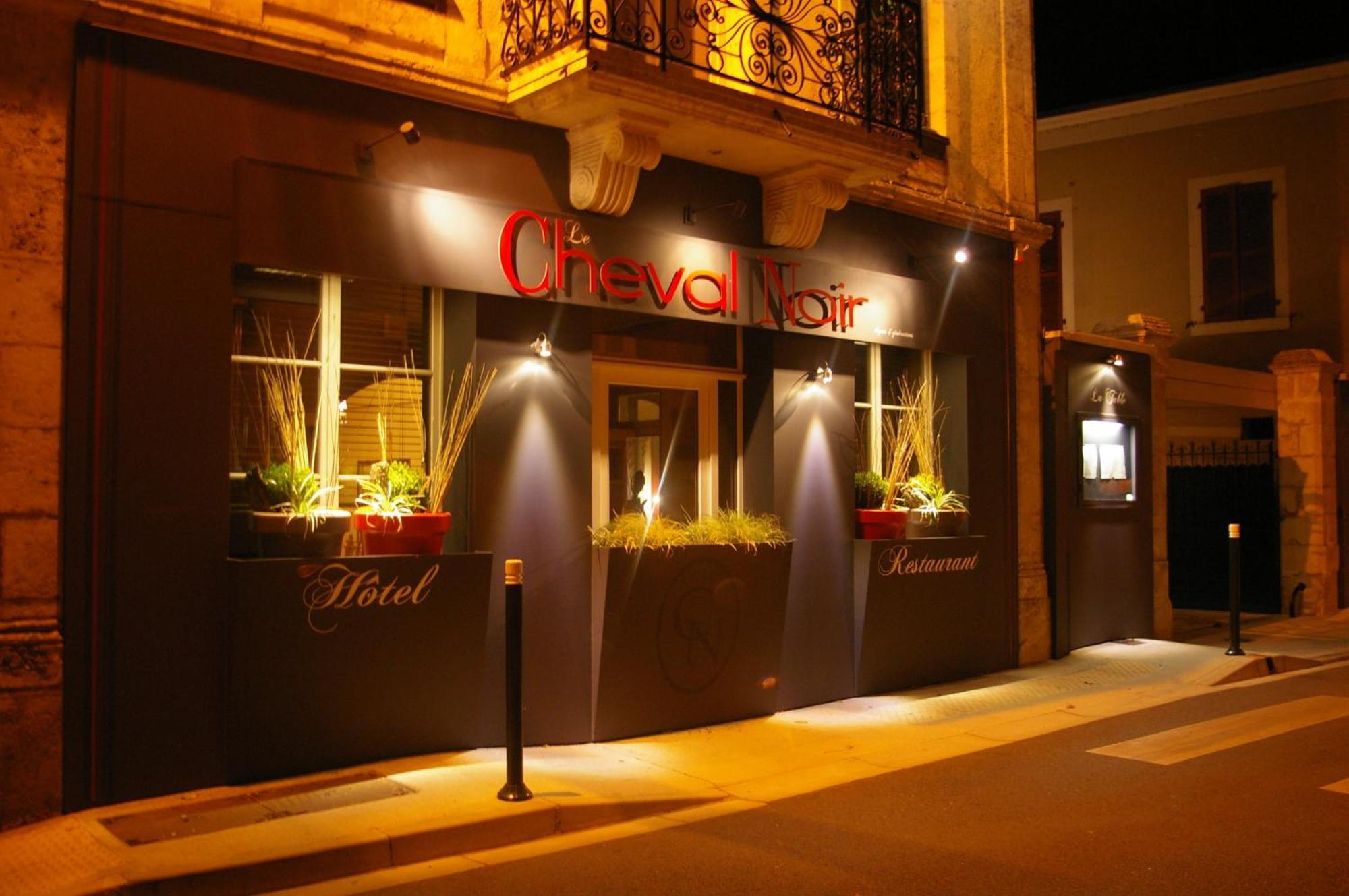 Logis Hotel Le Cheval Noir Argenton Sur Creuse ภายนอก รูปภาพ